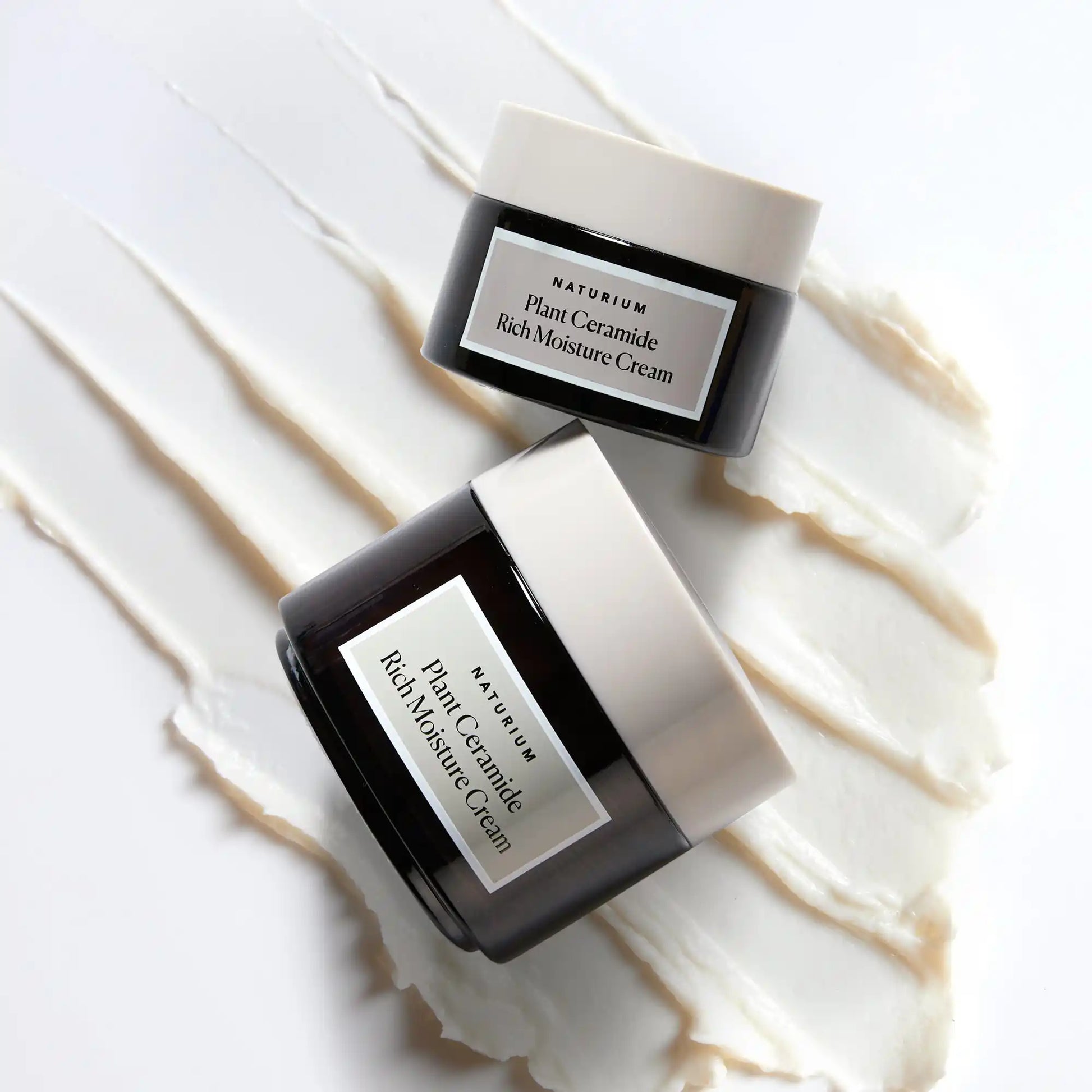 plant-ceramide-rich-moisture-cream-jumbo-o8 11_18_2021_Naturium0575-crop.webp