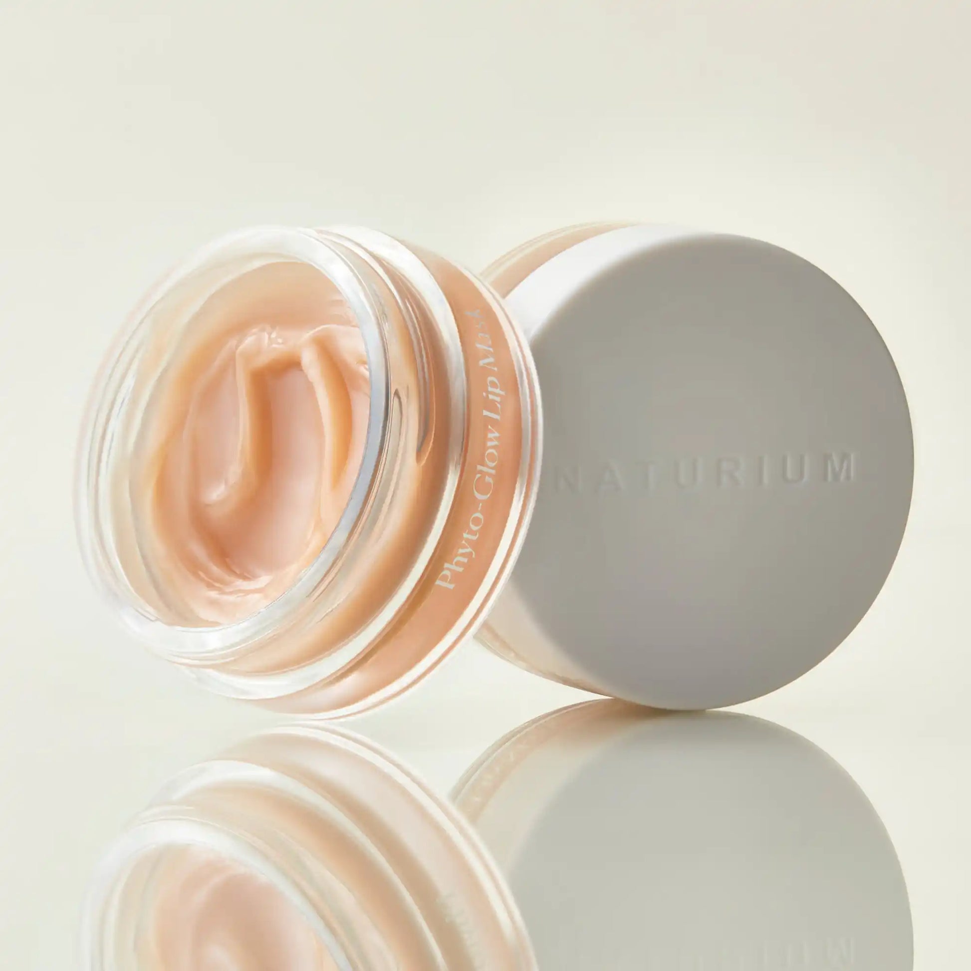 phyto-glow-lip-mask-n8 phyto-lipmask_0607-crop.webp