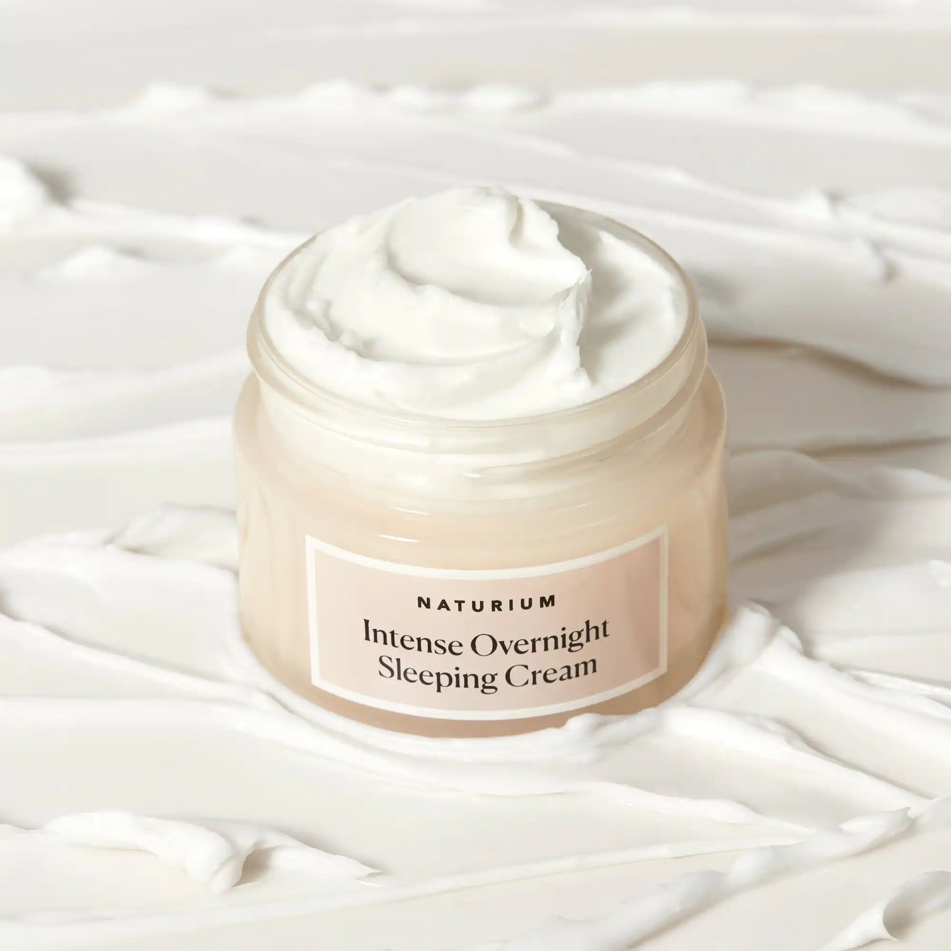 intense-overnight-sleeping-cream-u2 sleepingcream_0880-crop_1.webp